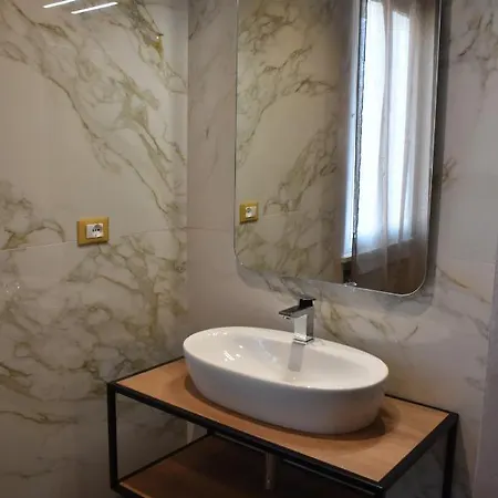 Garda Fantasy - Jacuzzi Apartman *