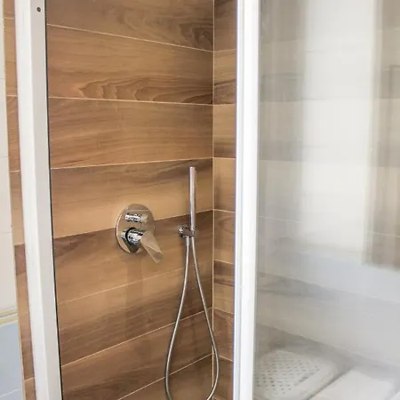 Garda Fantasy - Jacuzzi Apartman *