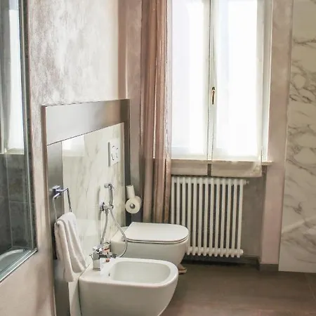 Garda Fantasy - Jacuzzi Lägenhet Desenzano del Garda