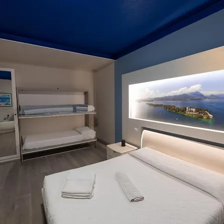 Garda Fantasy - Jacuzzi Lägenhet Desenzano del Garda